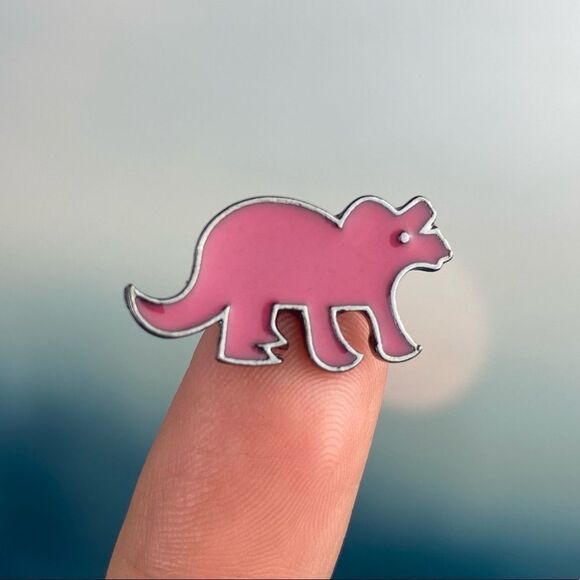 Triceratops Pink Small Enamel Pin/ Brooch Lapel - Picture 1 of 6